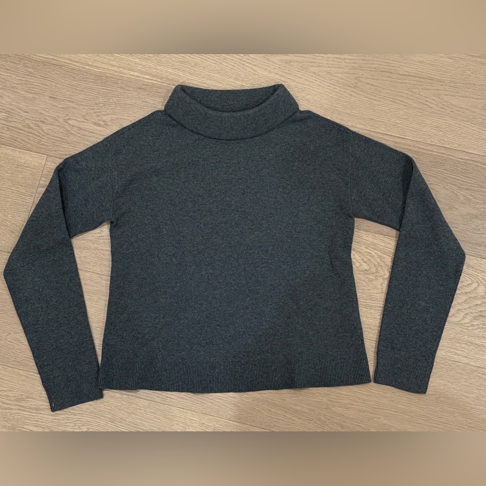 & Other Stories Wool/Cotton Gray Turtleneck Sweater